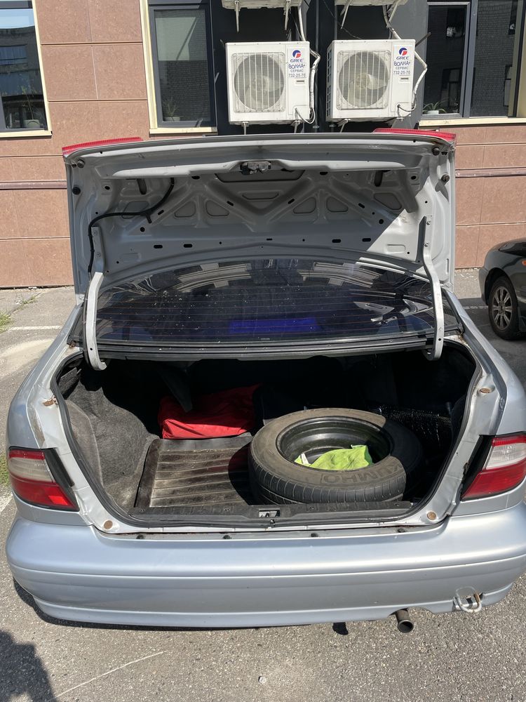 Nissan Almera 1998