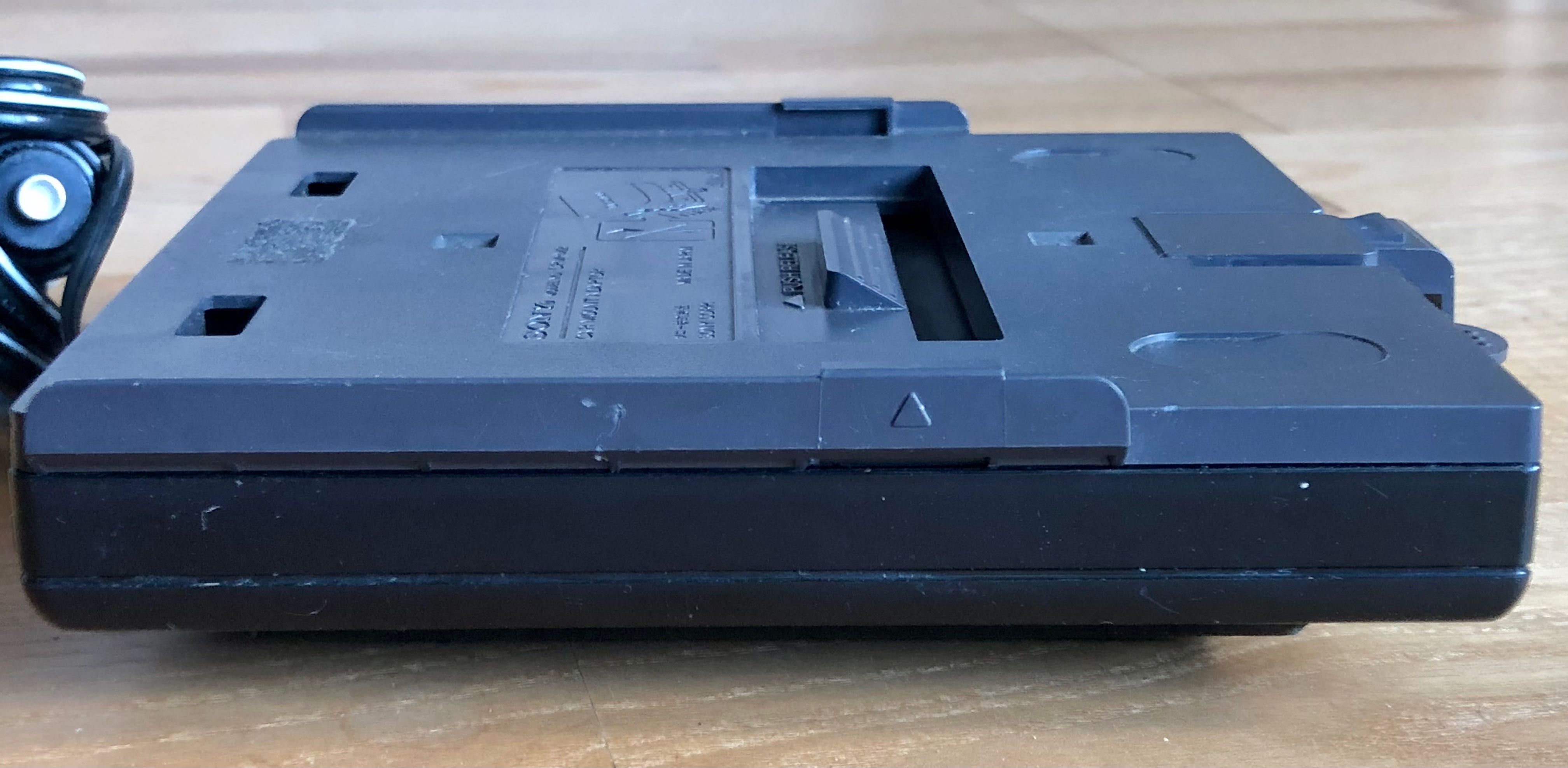 SONY Discman Mount Plate CPM-203P M2 uchwyt samochodowy CD Walkman 12V
