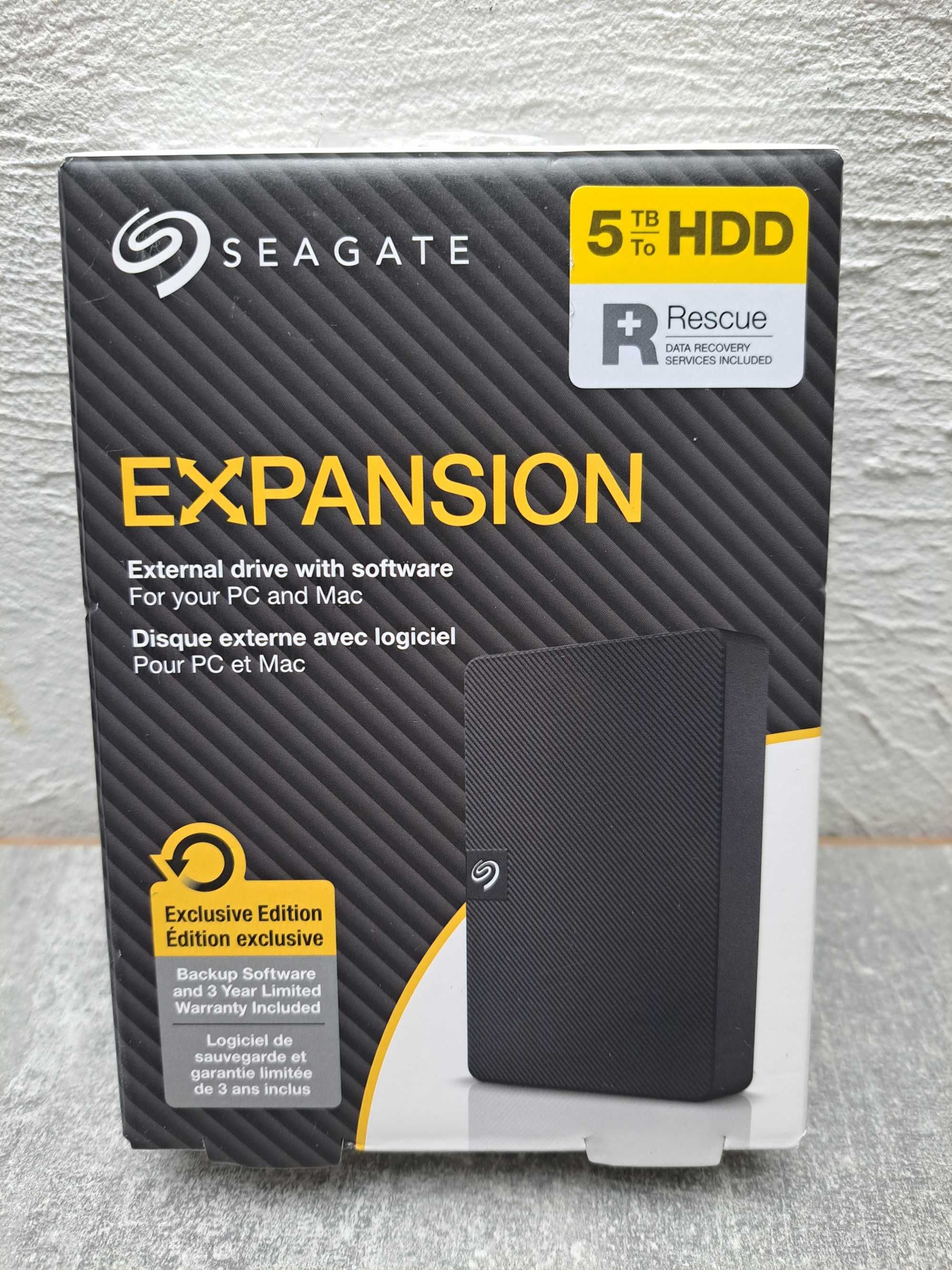 Зовнішній жорсткий диск 2.5" 5TB Expansion Portable Seagate Новий!