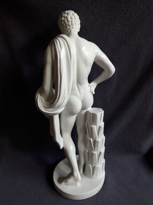Фигурка керамика "Апполон"