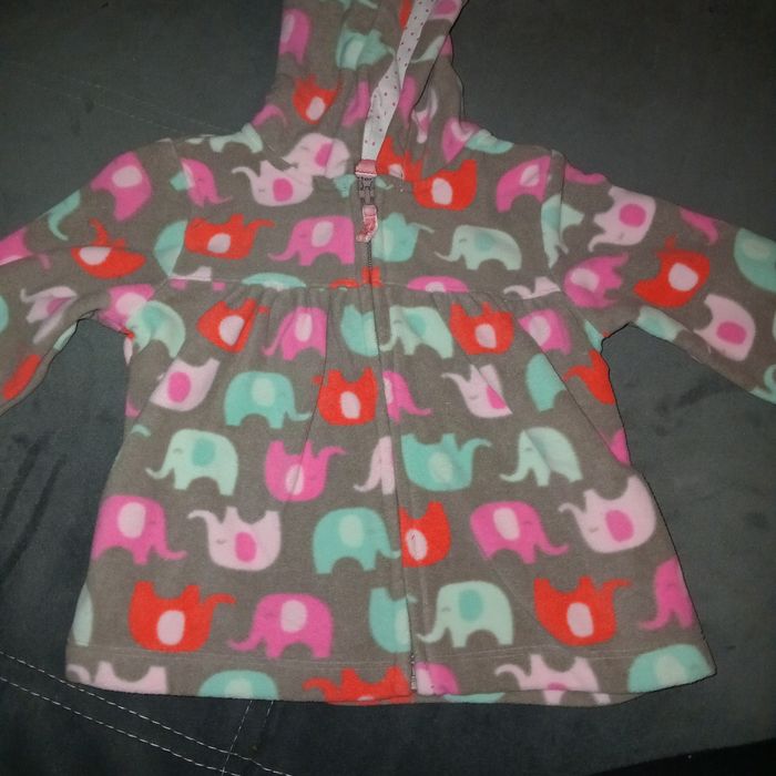 Кофточка для дівчинки 12 місяців