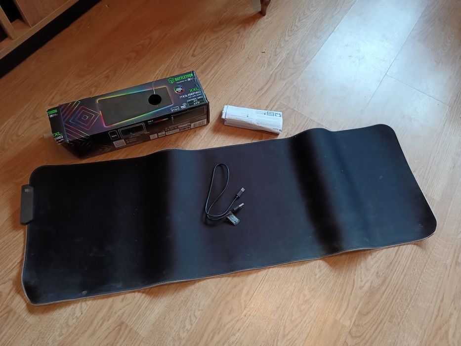 Duża podkładka pod myszkę LED RGB