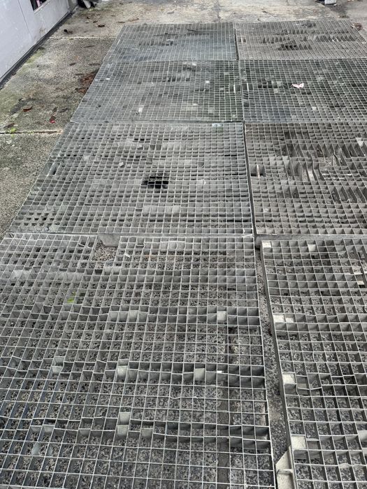 Решітки оцинковані з рефвагону для малярки, мийки