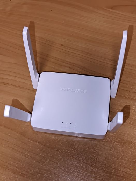 Роутер Mercusys AC10 2.4 ГГц+5.0 ГГц