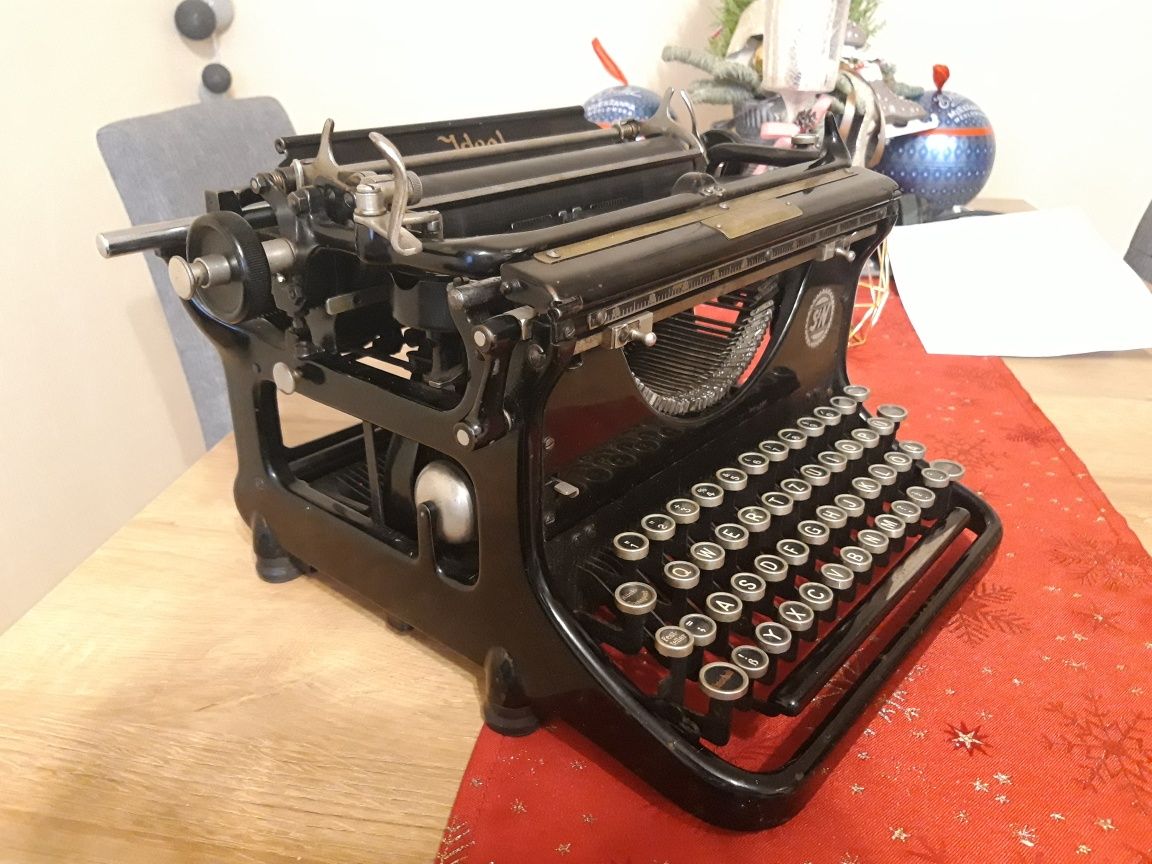 Maszyna do pisania Seidel & Naumann Ideal