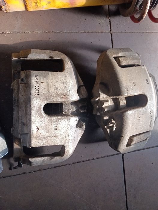 Zaciski i jarzma 60/36 zacisk prawy lewy BMW seria F 10 f11 f06 f01