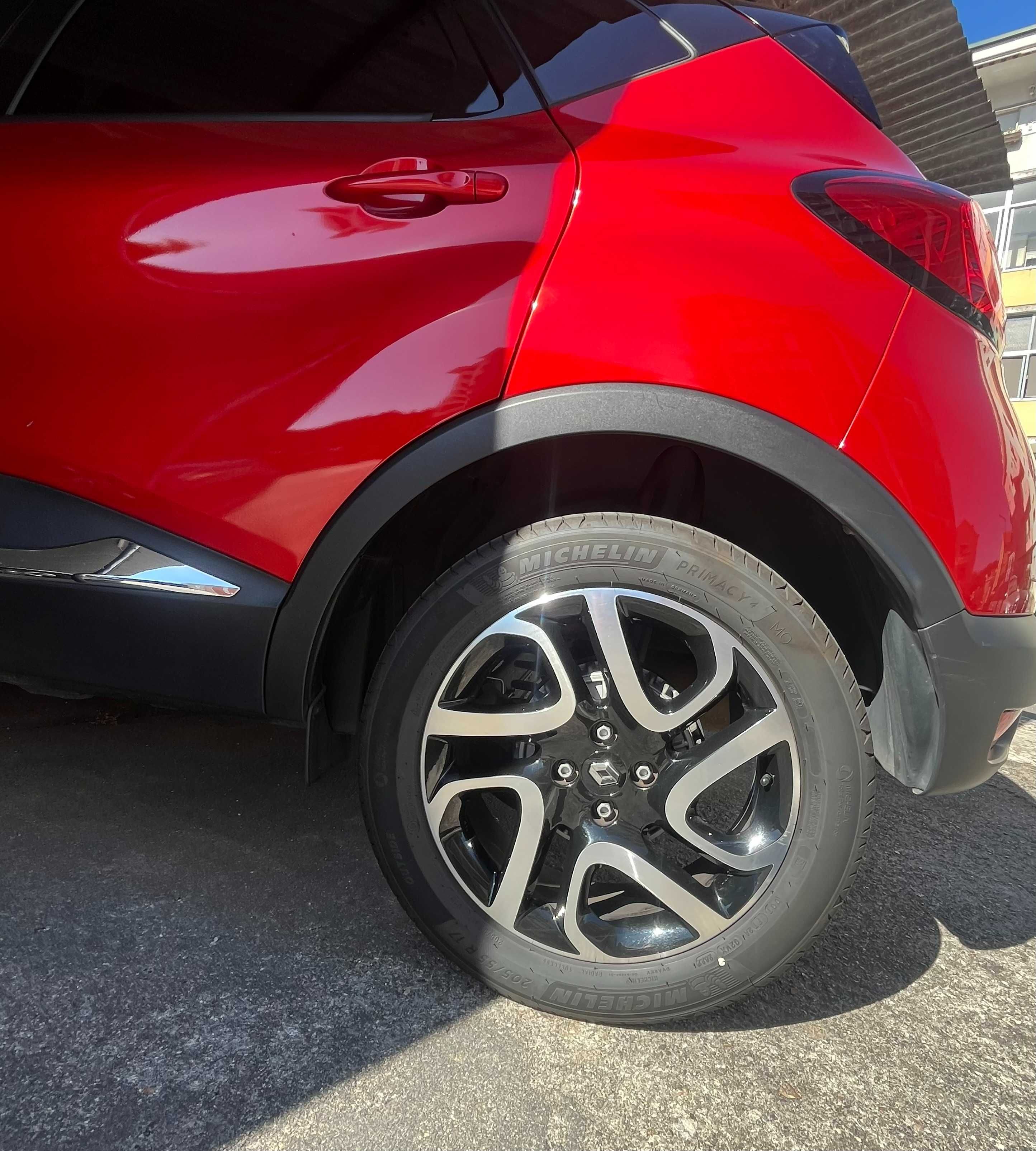 CAPTUR Vermelho como novo
