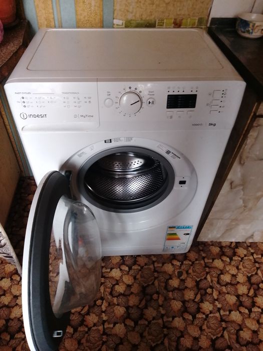 Пральна машина lndesit