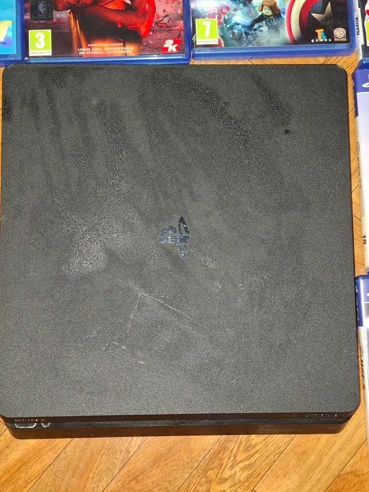 Sprzedam PS4 slim
