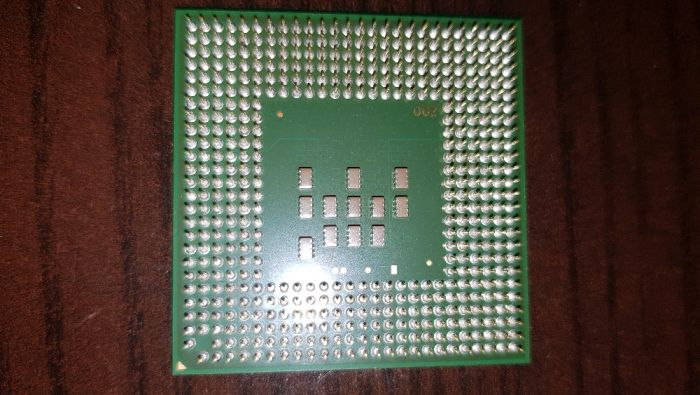 Processador / CPU Intel Pentium M 750 SL7S9 1.86/2M/533