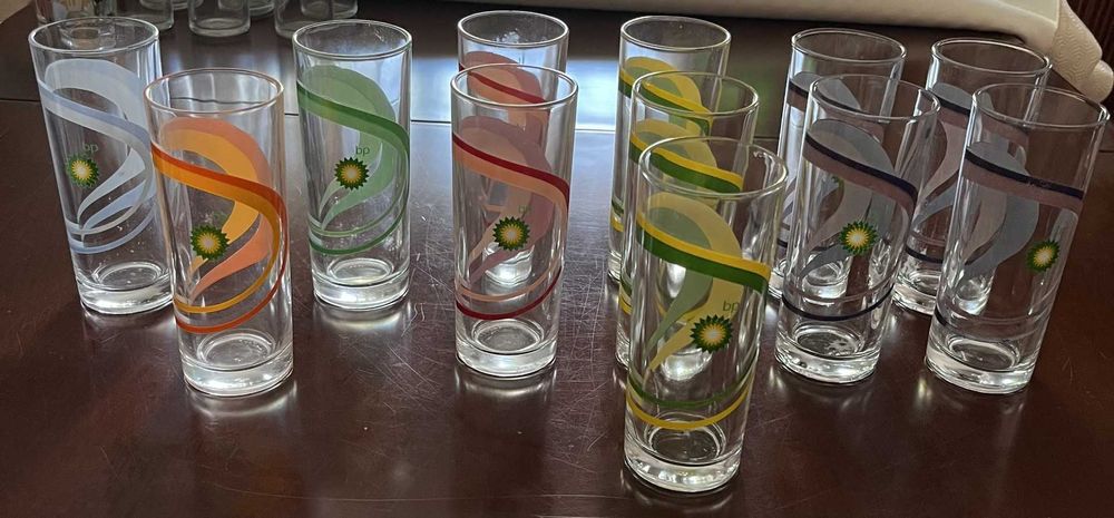 copos, pratos, chávenas - ver fotos - para desocupar