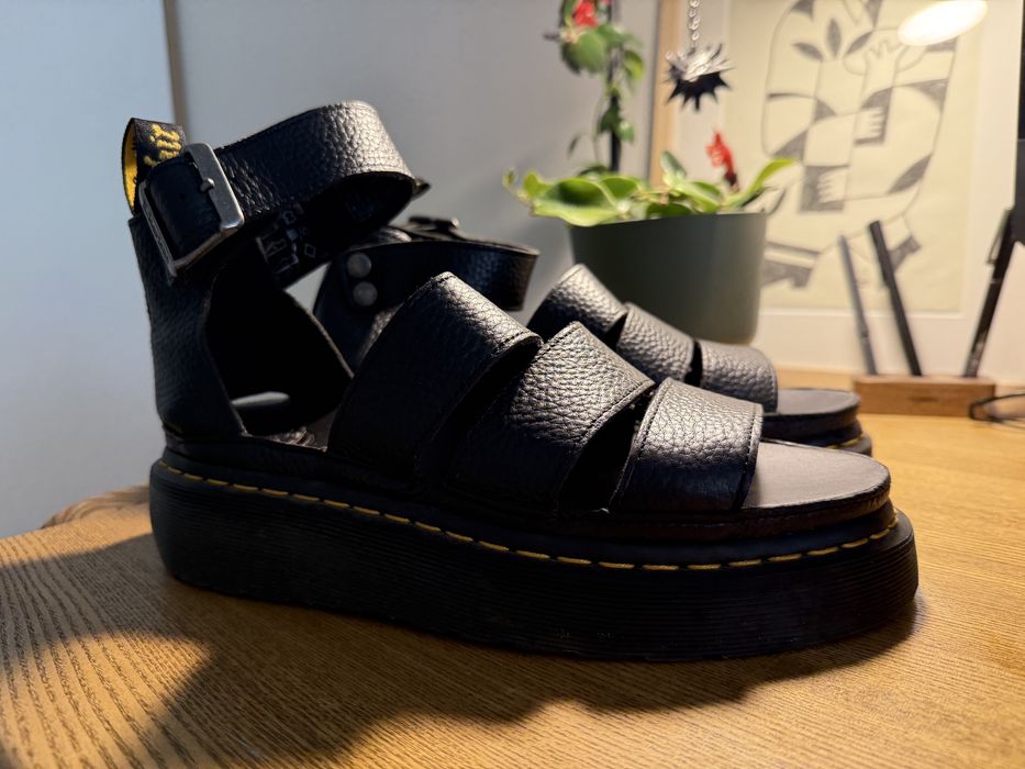 Dr. Martens Clarissa Quad сандалі