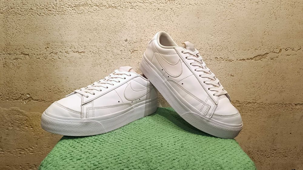 Damskie sneakersy NIKE BLAZER LOW PLATFORM r.40,5 skóra s.bardzo dobry