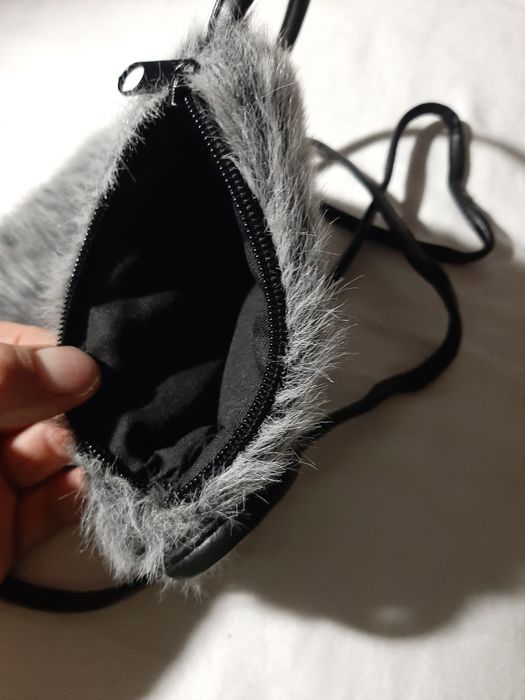 Oryginalna  torebeczka,  futerko, siwa