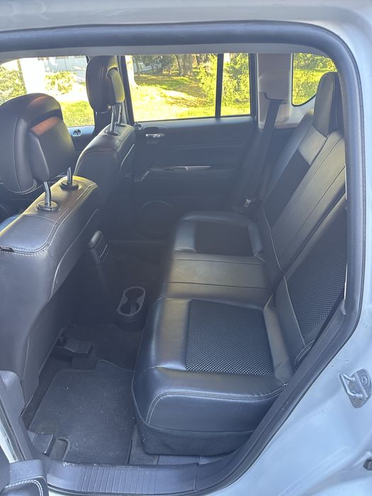 Продам джып компас 2014 года газ бензин полный привод