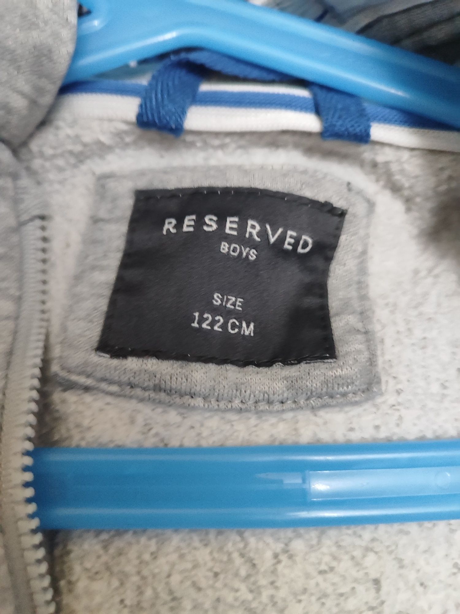 Bluza dla chłopczyka rozpinana na ekspres kaptur nadruk Reserved 122
