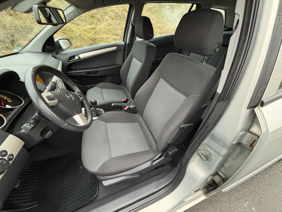 Opel Astra H 2007 1,6 бензин