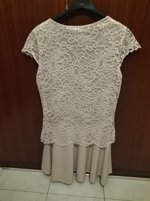 Vestido M bege com renda