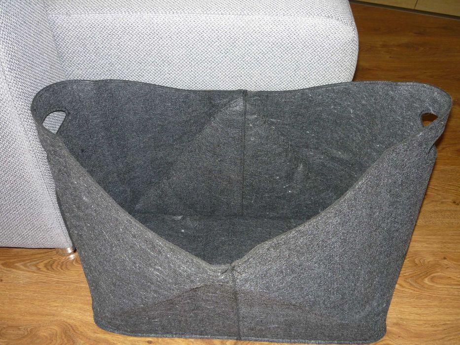 Filcowy kosz na drewno opałowe do kominka