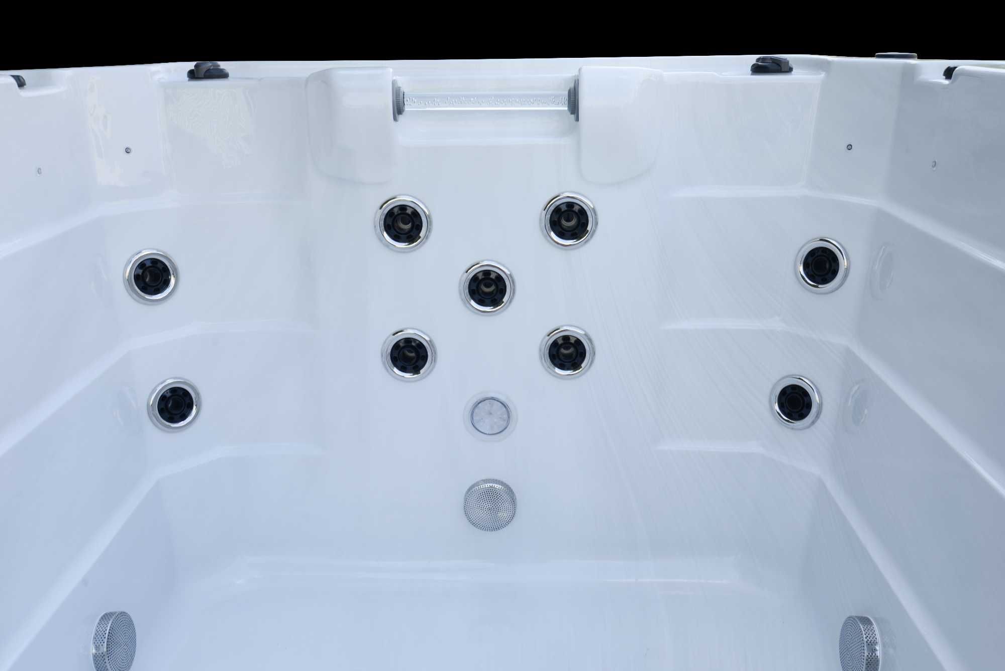 Basen spa z przeciwprądami + wanna z hydromasażem MADAGASKAR