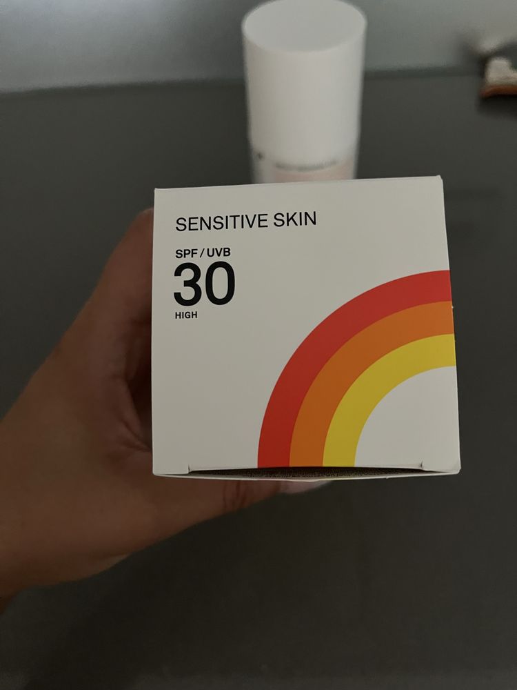 Protetor solar corporal da marca Rienann com factor protecao 30
