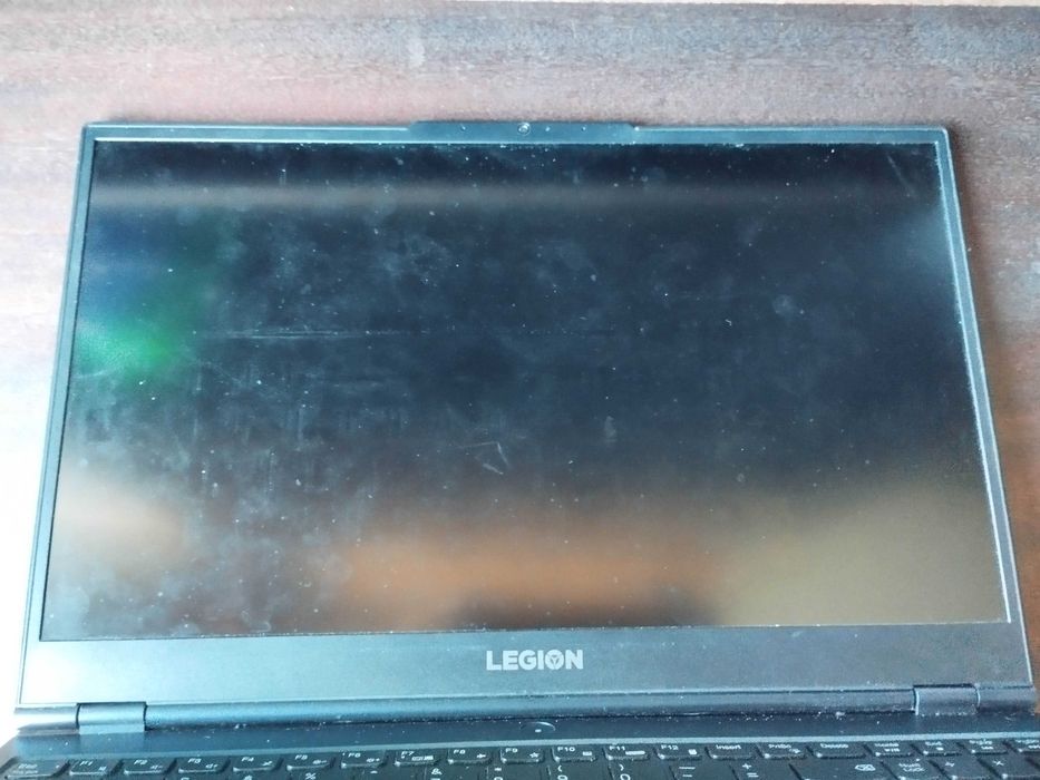 Lenovo Legion 5-15ACH6H para peças.