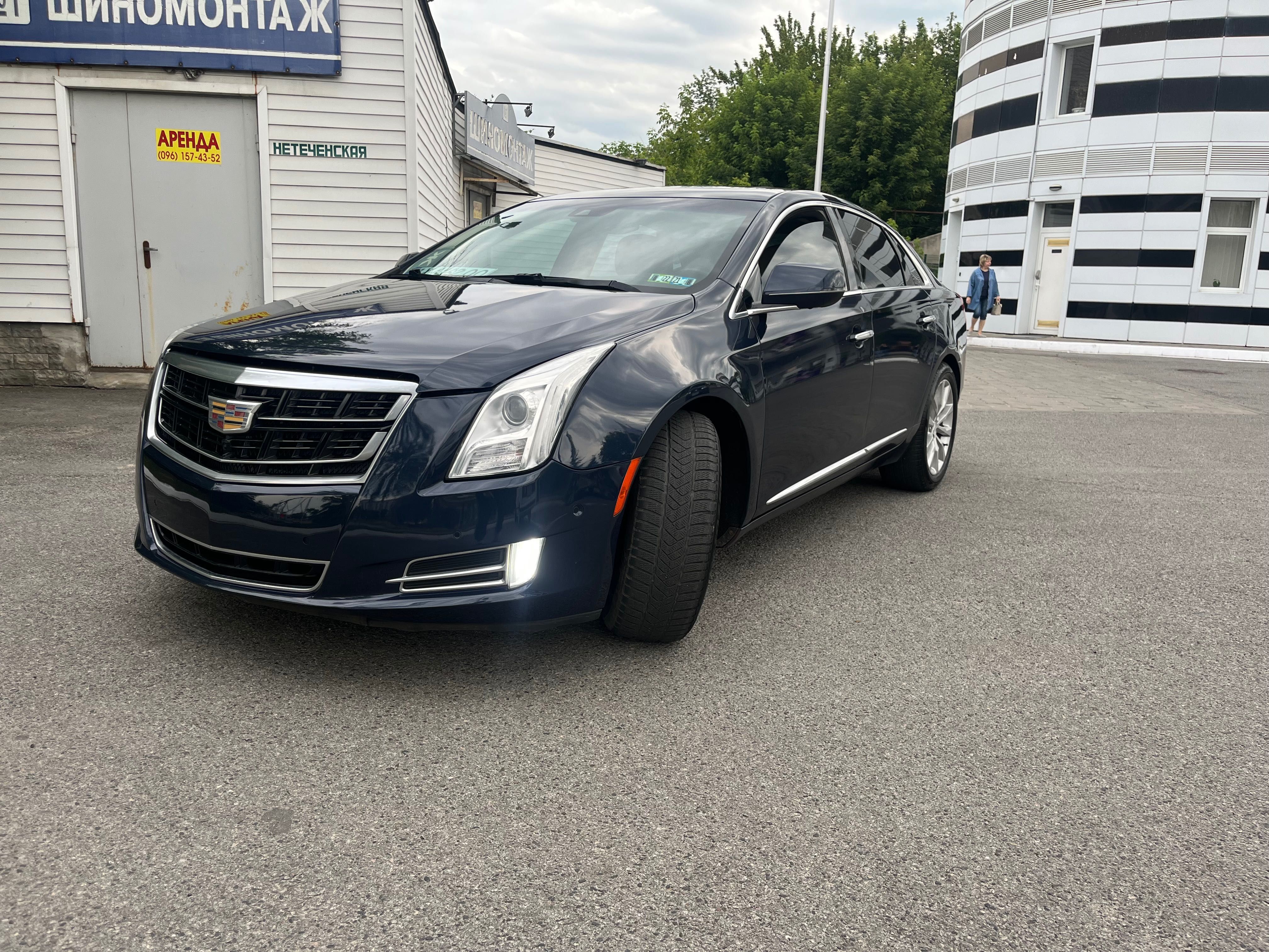 Cadillac xts 2016
