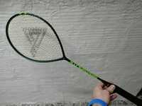Raquete de ténis e raquetes de Badminton