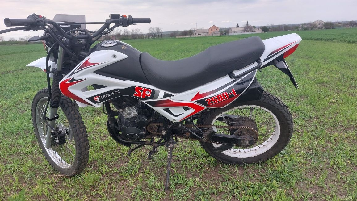 Срочно прадам спарк 250 д-1