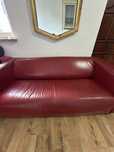 Czerwona sofa IKEA
