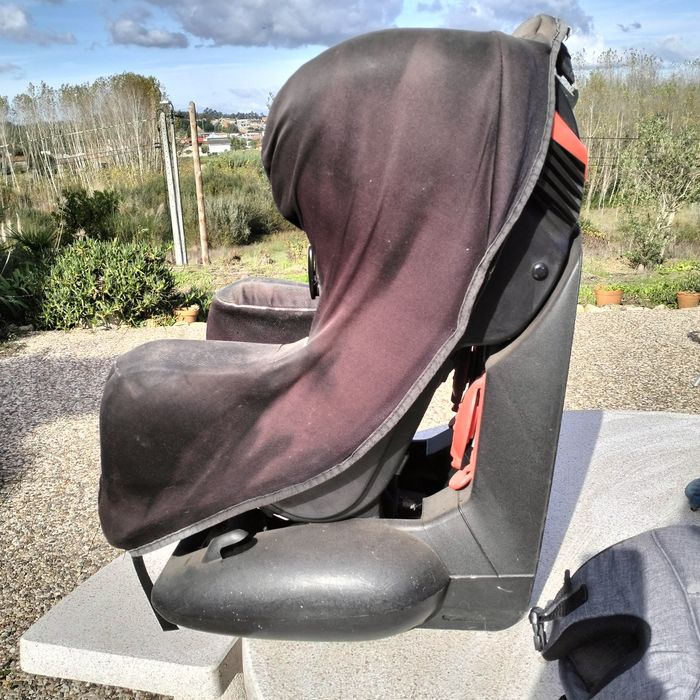 Cadeira para carro e cinta de criança