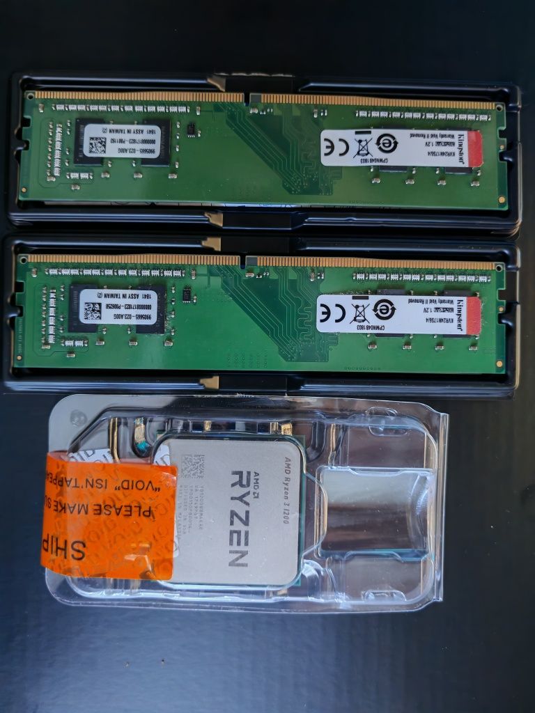 Продам AMD Ryzen 3 1200 3.1GHz/8MB та 2хKingston DDR4-2400 4096MB