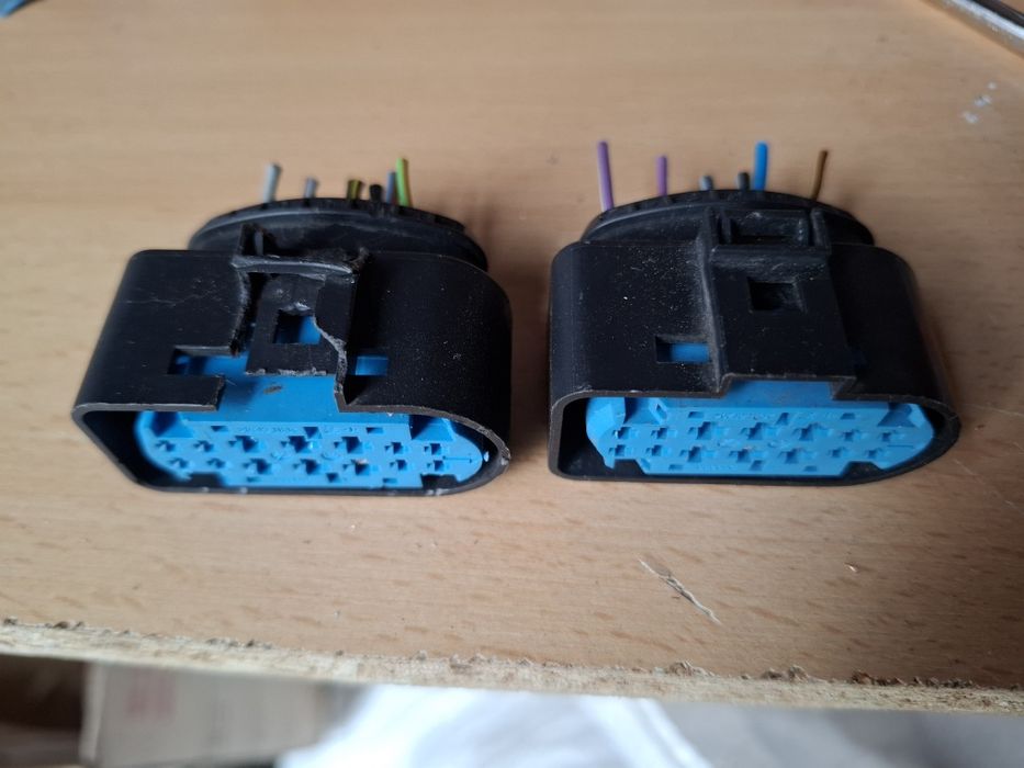 Фішки на фари Ford escape