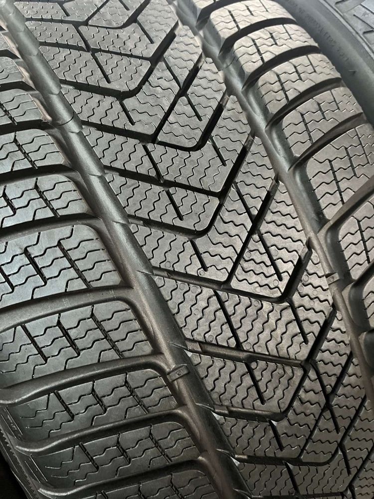 265/40/20 R20 Pirelli Sottozero 3 4шт зима