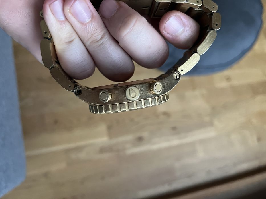 zloty zegarek nixon 51-30 chrono (diesel,seiko,tissot,casio)