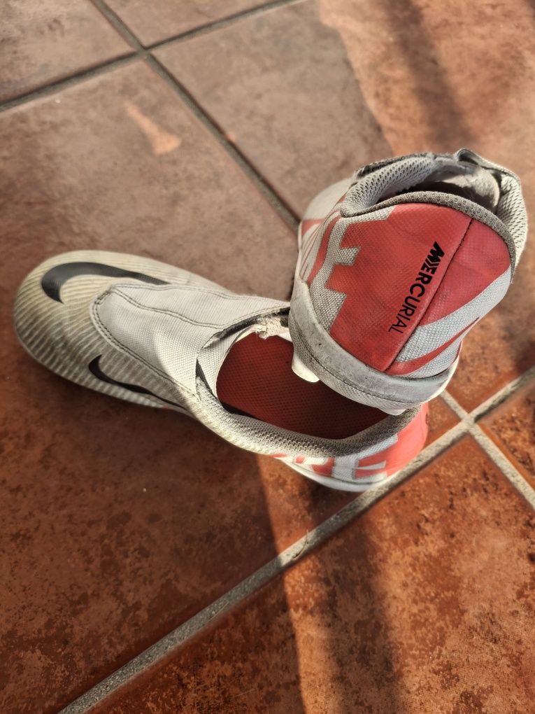 Chuteiras NIKE Mercurial 30