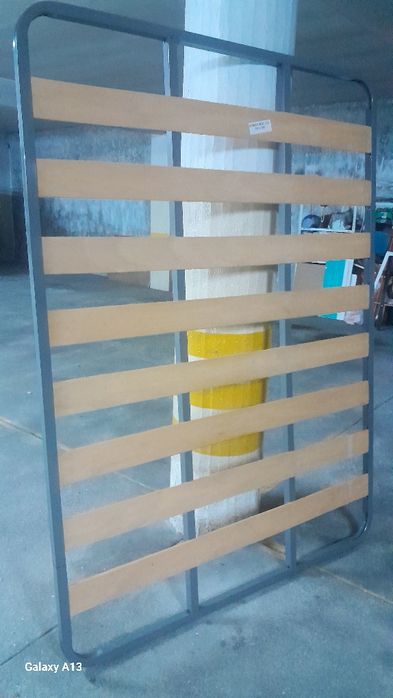 Estrado de cama casal (1,38 × 1,88)