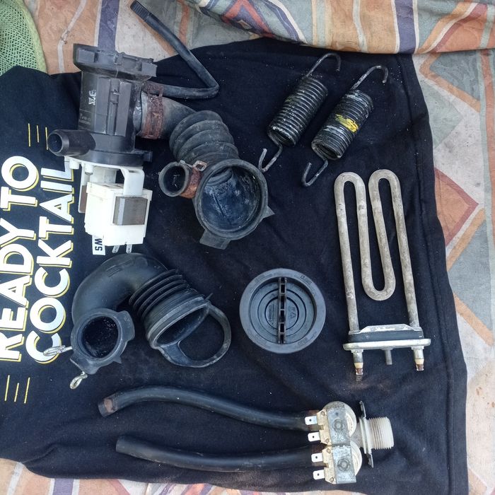 Патрубок,болты,клапан подачи воды к стиральной машинке LG