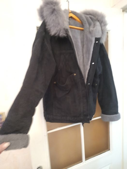 Треньова джинсова курточка