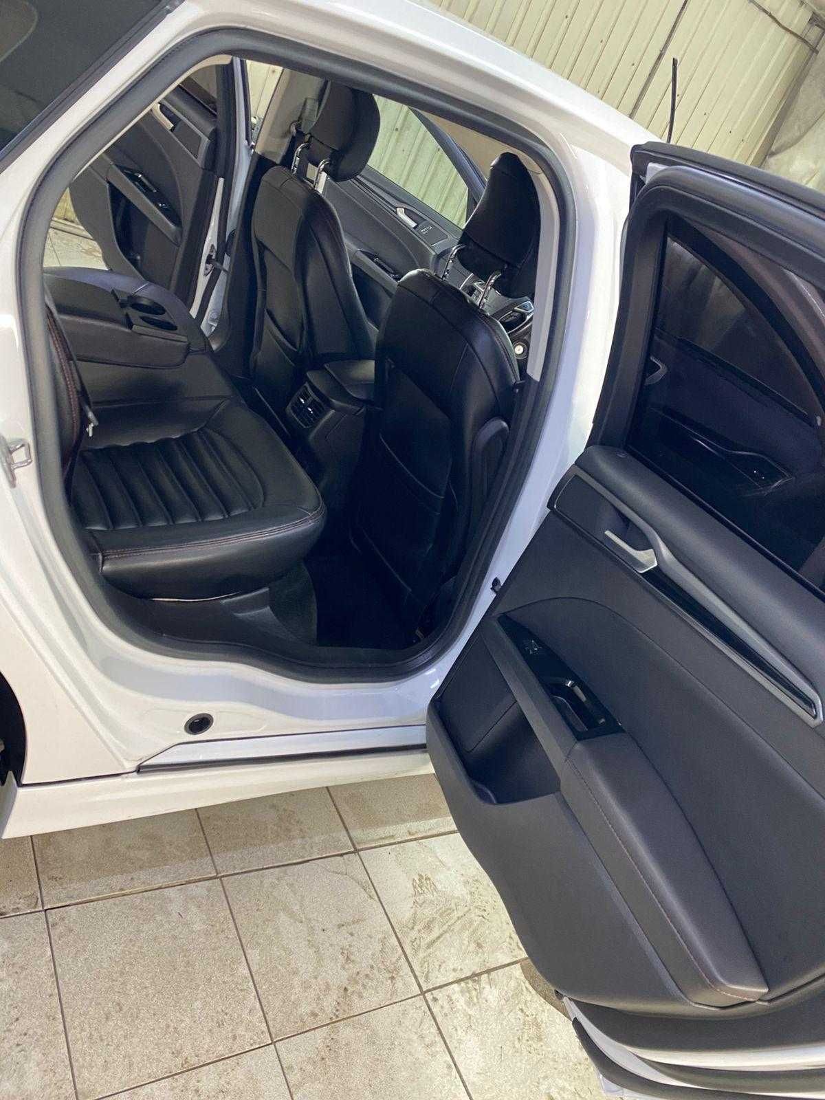 Ford Fusion. 2013, 1.6, 145000 км.