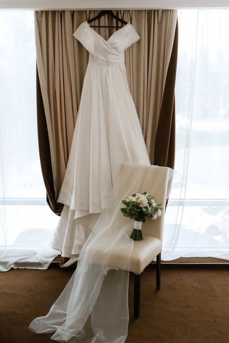 Весільна сукня А сілует з Nikolette, модель Micado