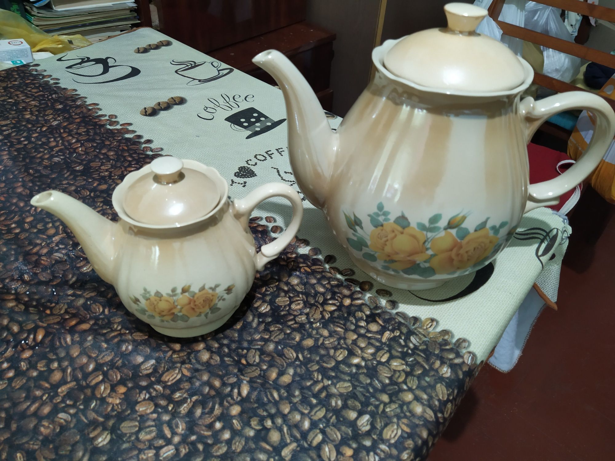 Набор: 2 керамических чайничка.