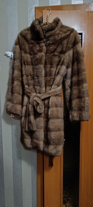 Продам норкову шубку