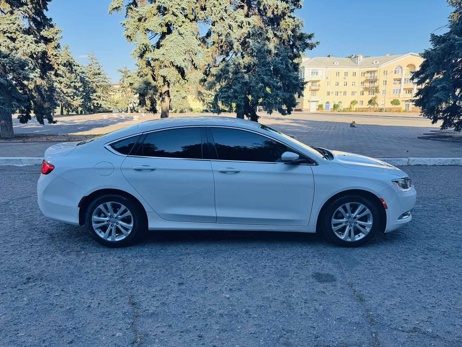 Chrysler 200 2015 г
