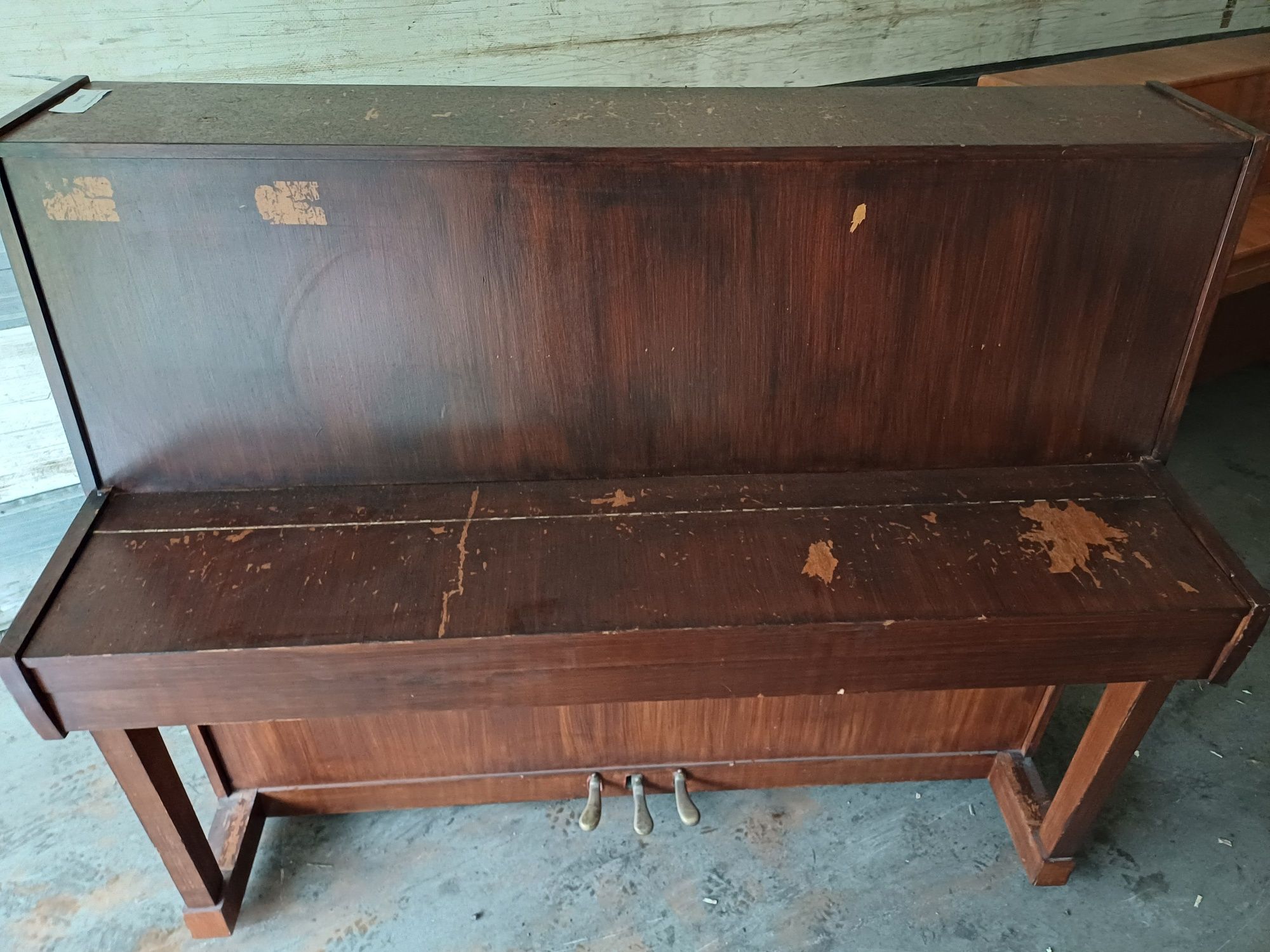 Pianino Calisia 87r., Legnica 68r.