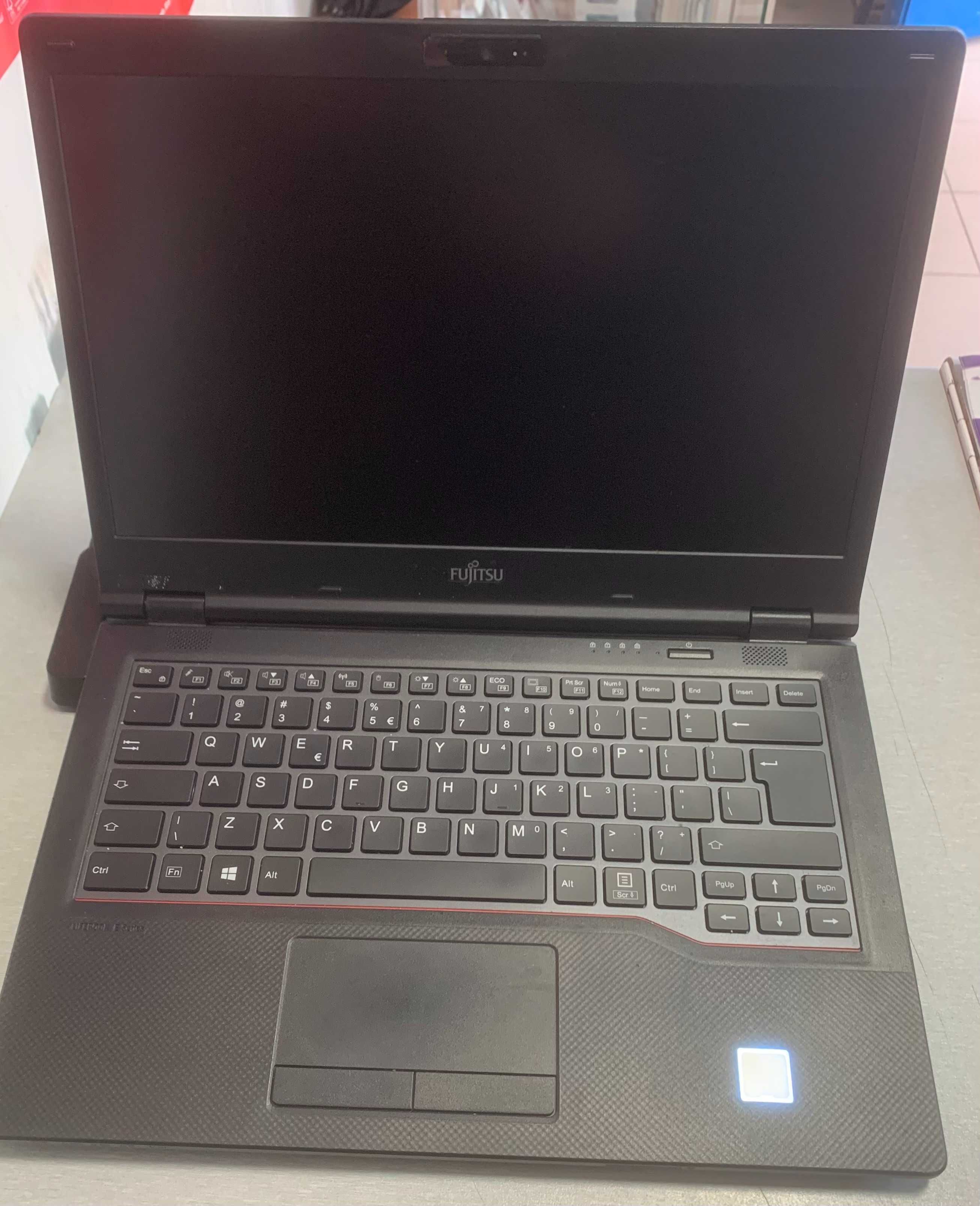 Laptop Notebook Fujitsu NPR46 i5 Dysk SSD 8RAM