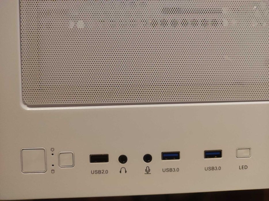 PC Gaming Ryzen 5500 • RTX 3070 • 32GB 3200 • 1TB NVMe • ARGB Branco