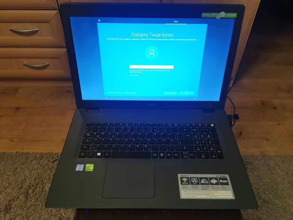 Laptop Acer E17 8gb ram 1TB Geforce 940m