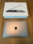 Macbook Pro 13 i7 16 GB ram 256 GB SSD