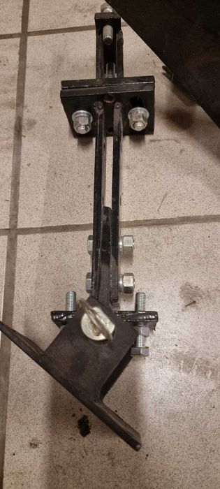 Pług do glebogryzarki z uchwytem Nowy